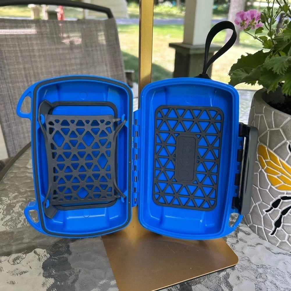 ☀️OtterBox Vibrant Blue Protective Case